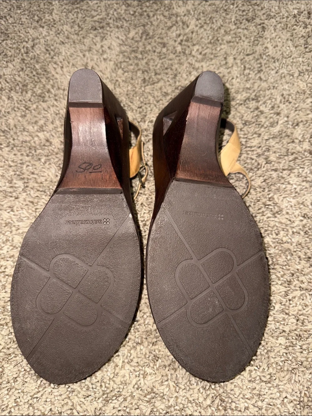 Naturalizer Beige/Tan Leather Strappy Wedge Sandals